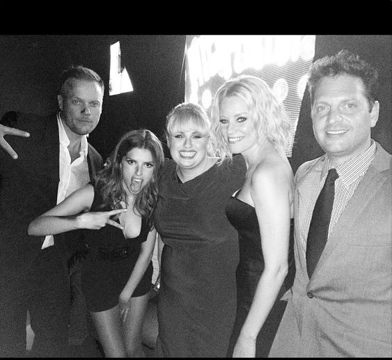 Elizabeth banks and Pitch Perfect cast