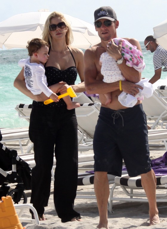 Lance Armstrong quits Livestrong and Nike