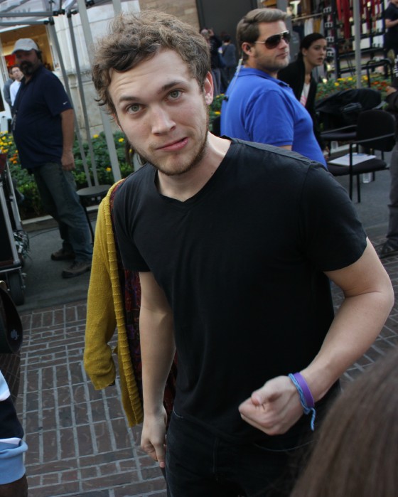 Phillip Phillips 2012 Extra The Grove
