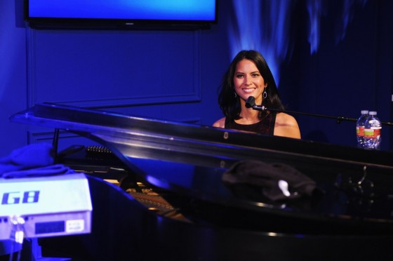 Olivia Munn plays piano at Samsung 