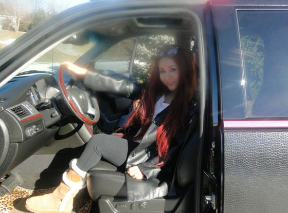 Snooki selling Cadillac truck