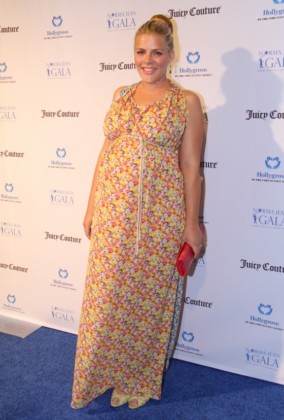 Busy Philipps pregnant belly bump