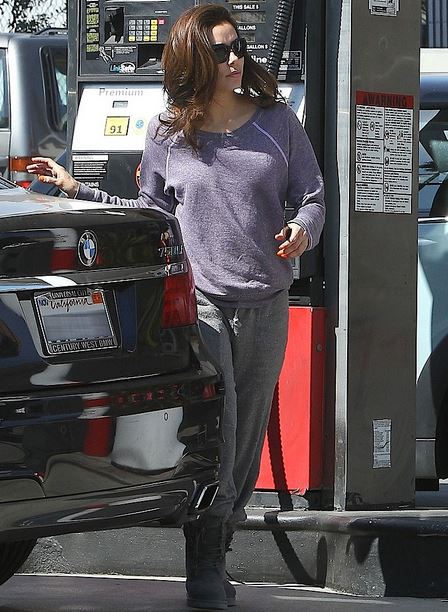 Eva Longoria sweats