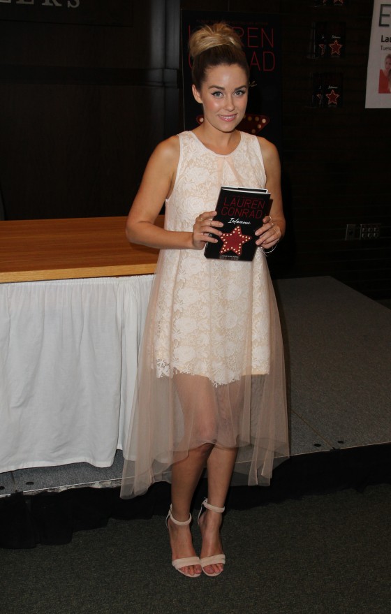 Lauren Conrad Infamous book signing
