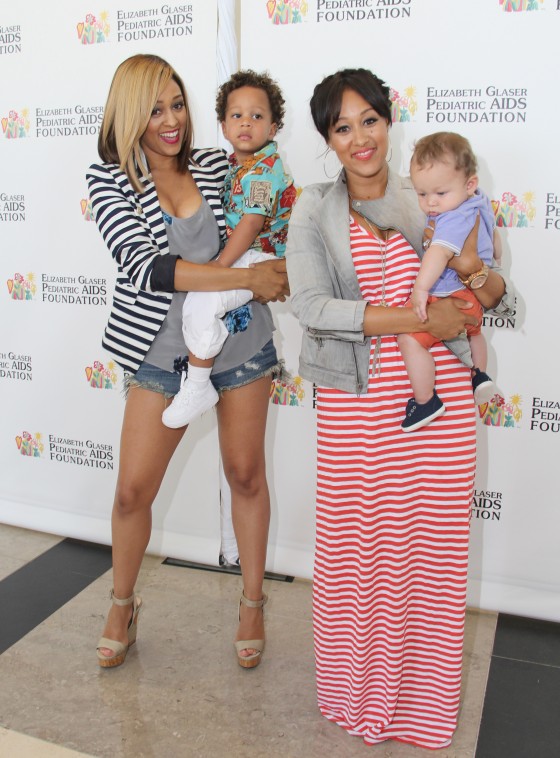 Tia Mowry and Tamara Mowry with sons Aden and Cree