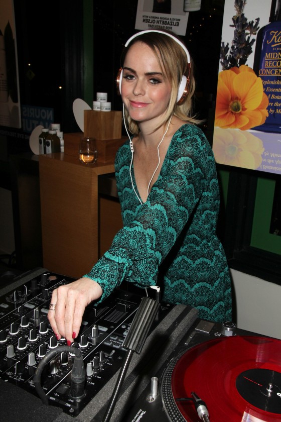Taryn Manning DJ