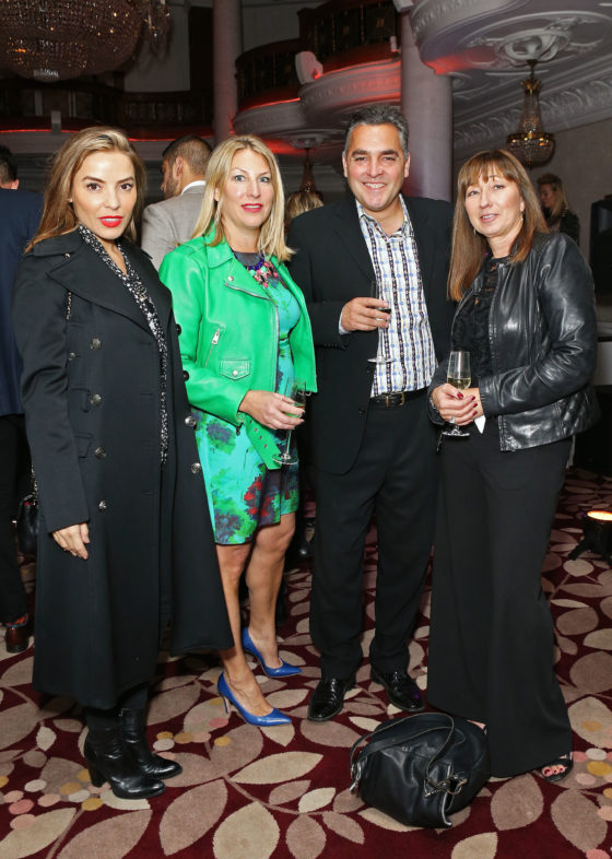 Elen Rivas and gests